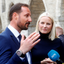 The Crown Prince and Crown Princess concluded their official visit with a press conference in Tallinn’s Town Hall Square. Photo: REUTERS / Ints Kalnins / NTB scanpix.